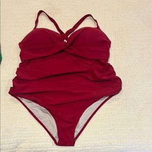 Cupshe Berry Twist-Front One-Piece Swimsuit